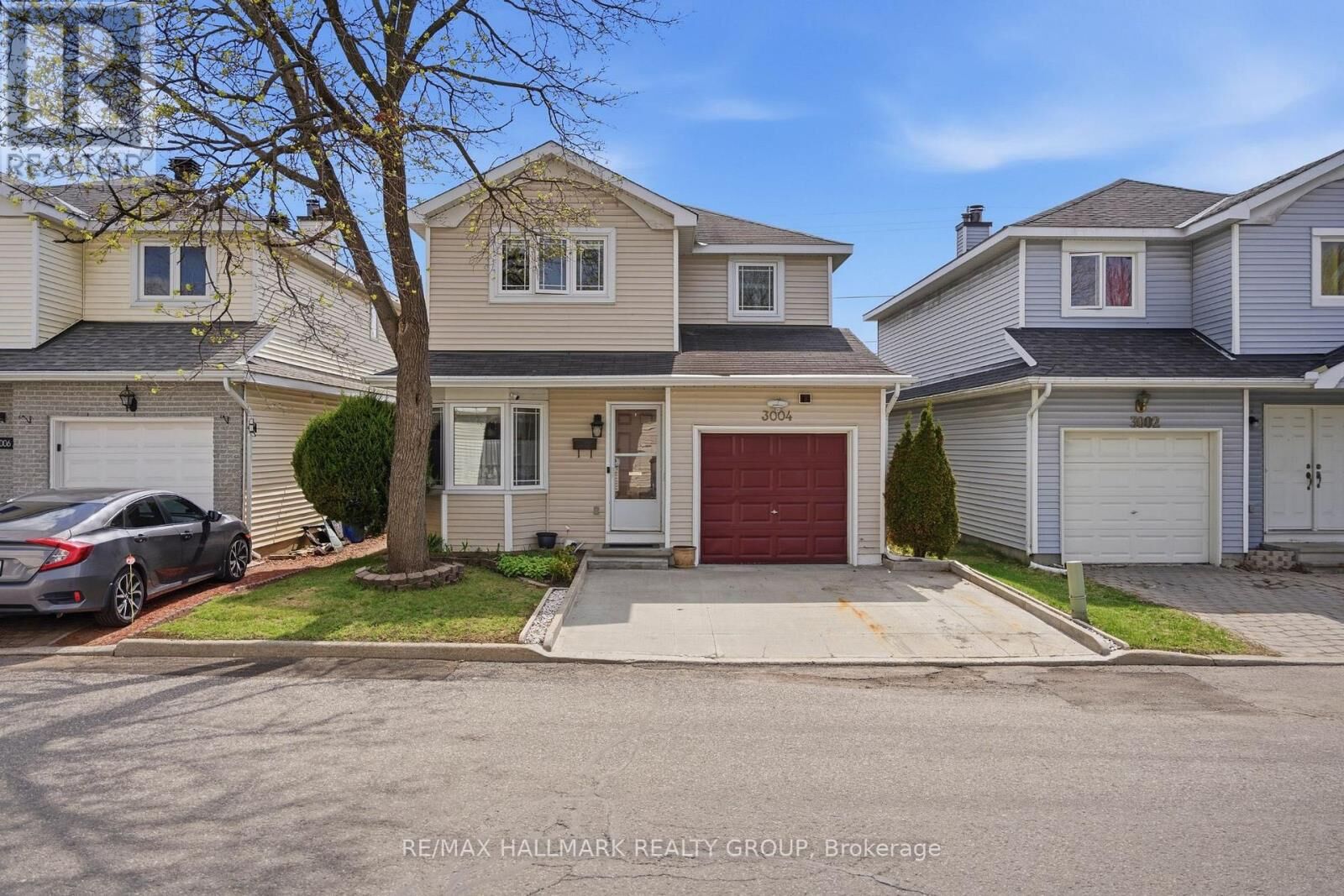 Property Photo:  3004 Victoria Heights Crescent 33  ON K1T 3M7 