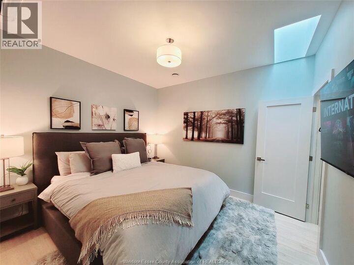 Property Photo:  477 Pelissier Street 12  ON N9A 4L2 