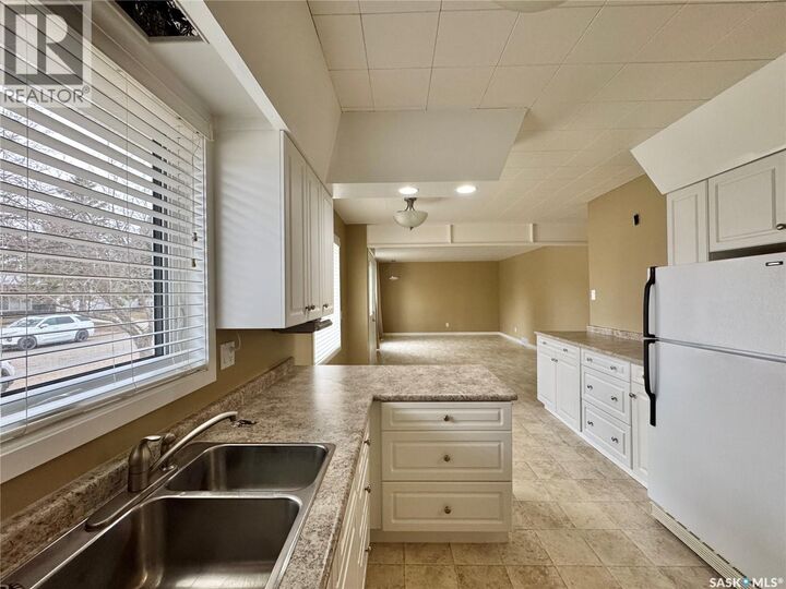 Property Photo:  5 Crestwood Crescent  SK S3N 2P2 
