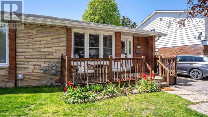 Property Photo:  18 Witty Avenue  ON N5C 3P1 