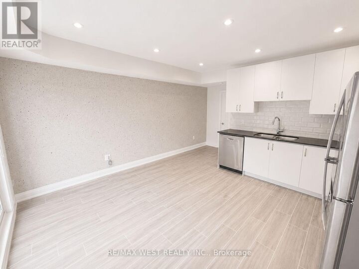 Property Photo:  431 Concord Avenue Basement  ON M6H 2P9 