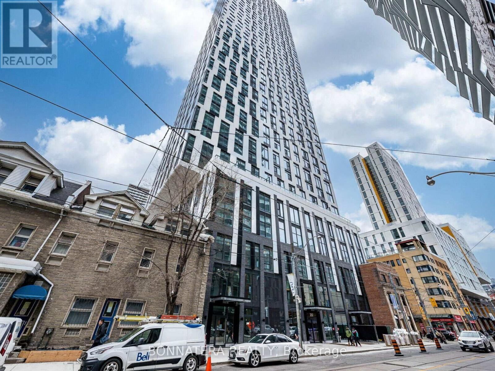 Property Photo:  252 Church Street 1503  ON M5B 1Z2 