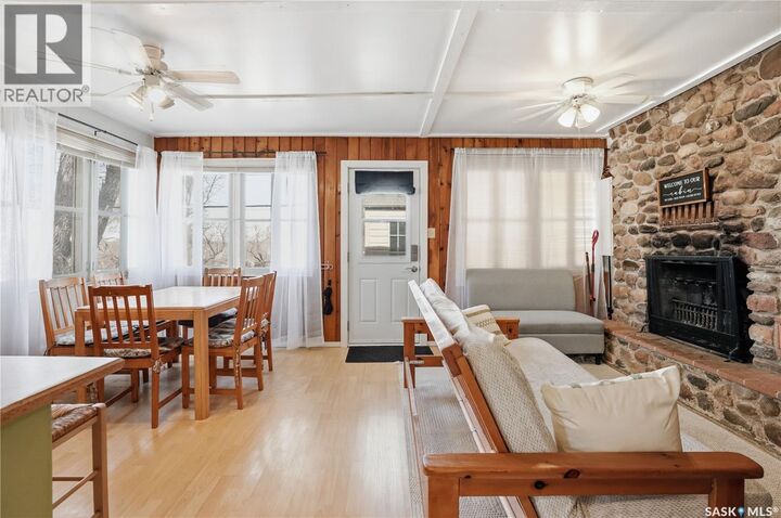 Property Photo:  228A Green Avenue  SK S0G 4C0 