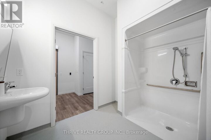 Property Photo:  373 Hill Street 212  ON N6B 1E3 