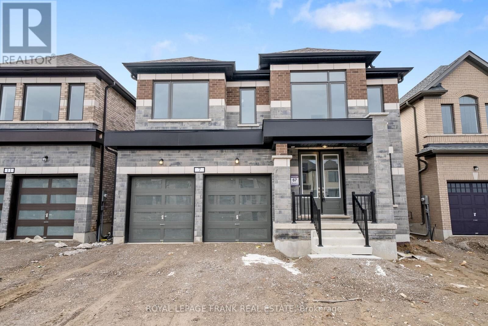 Property Photo:  7 Walters Street  ON K9V 0S2 