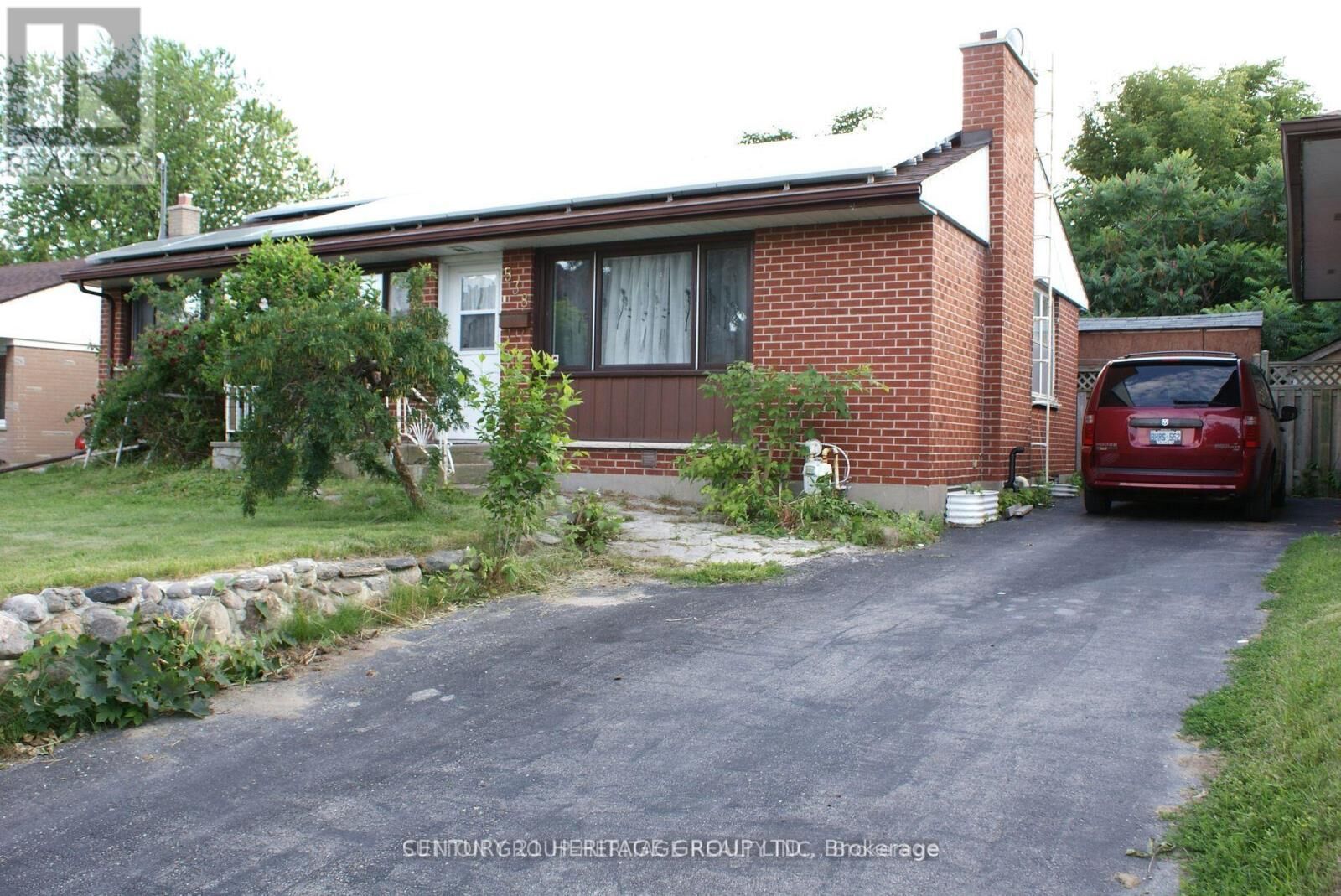 Property Photo:  538 Harmony Road South Bsmt  ON L1H 6V5 