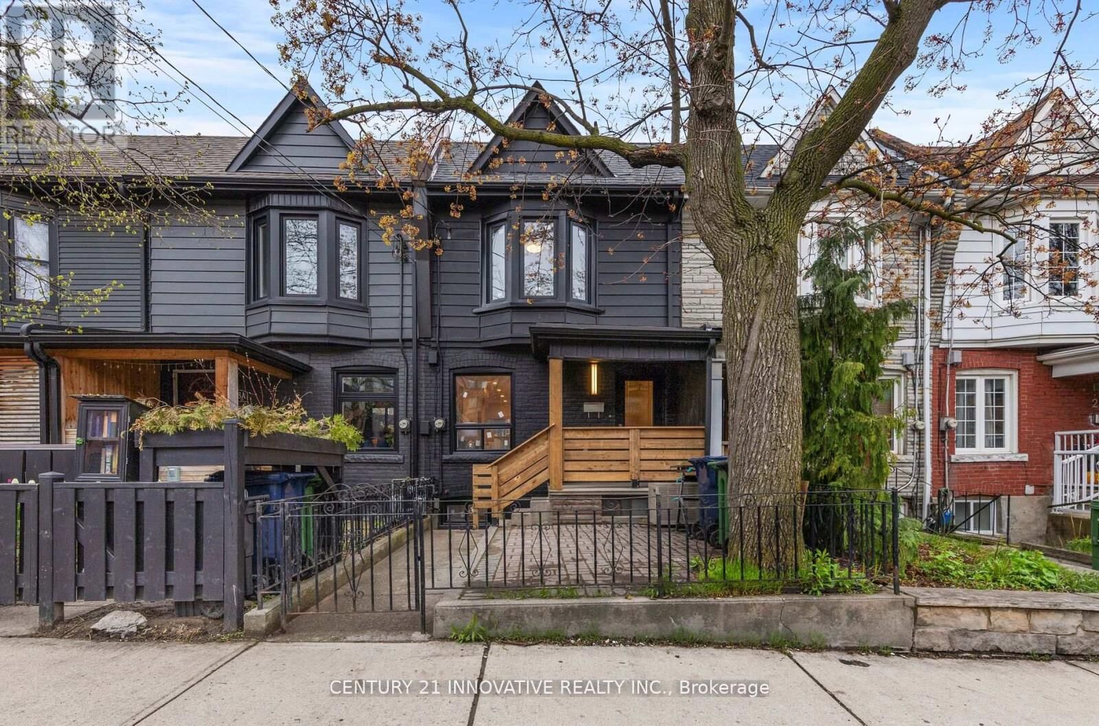 Property Photo:  280 Brock Avenue  ON M6K 2M4 