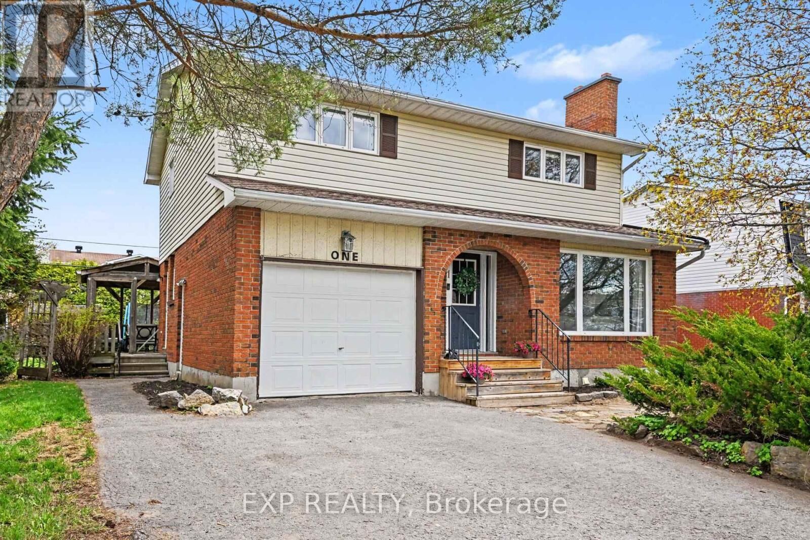 Property Photo:  1 Laura Crescent  ON K0A 1A0 