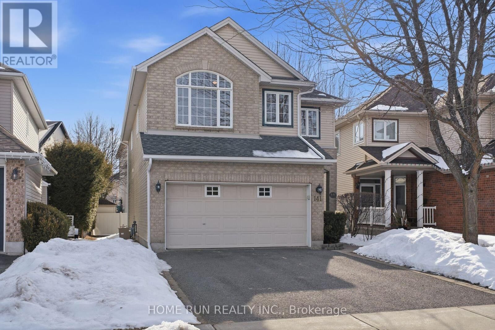 Property Photo:  141 Steeple Chase Drive North  ON K2M 2Z5 