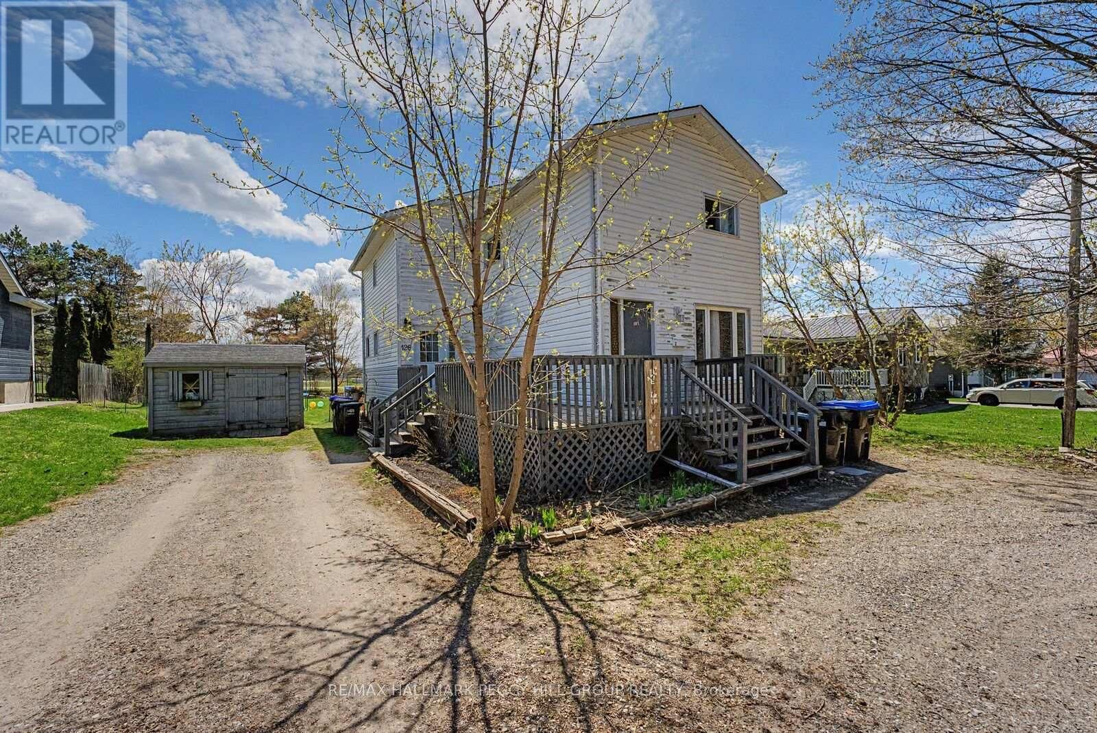 Property Photo:  126 Robert Street East  ON L9M 1J2 