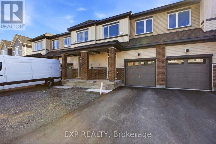 Property Photo:  32 Pumice Place  ON K2J 7H5 