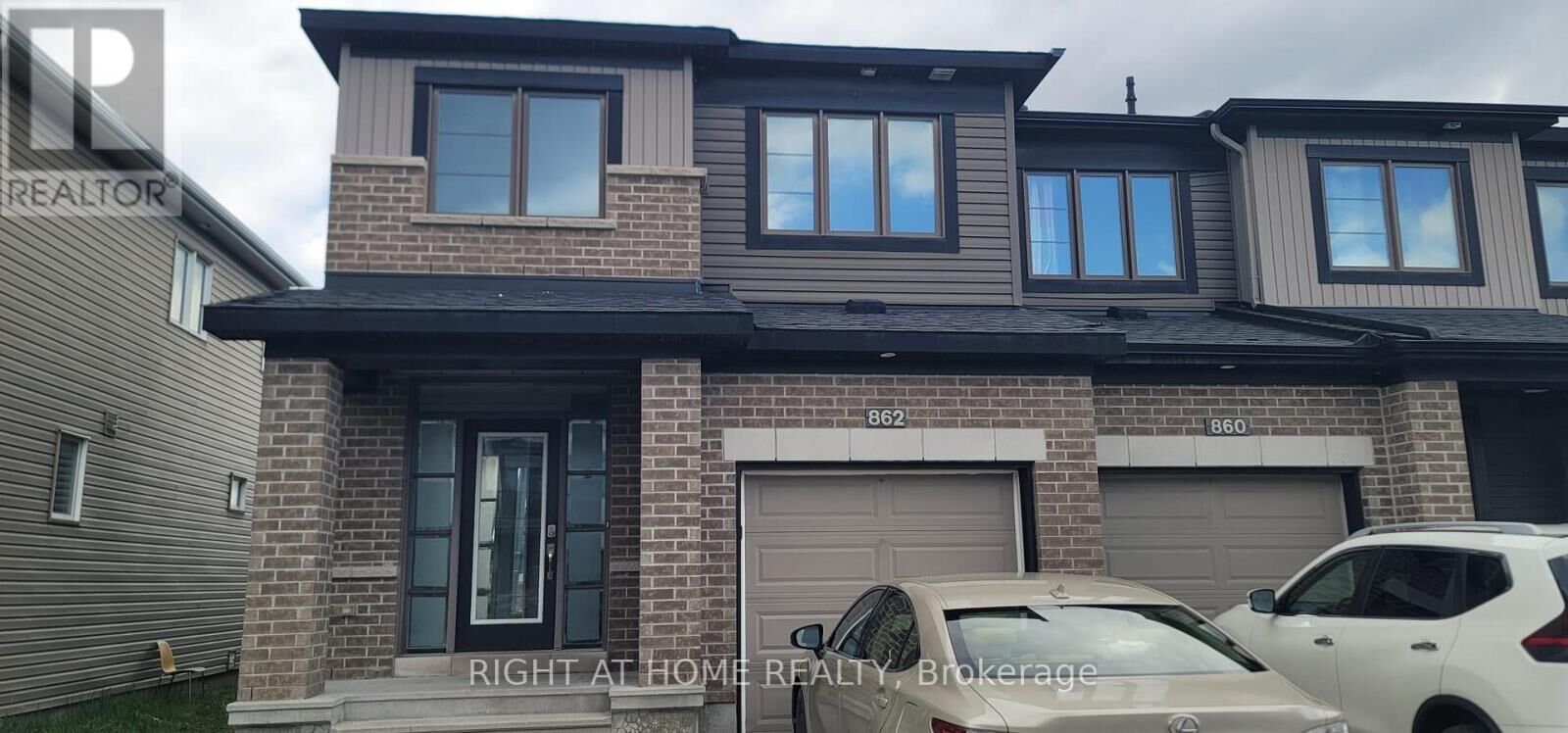 Property Photo:  862 Kilbirnie Drive  ON K2J 6G6 