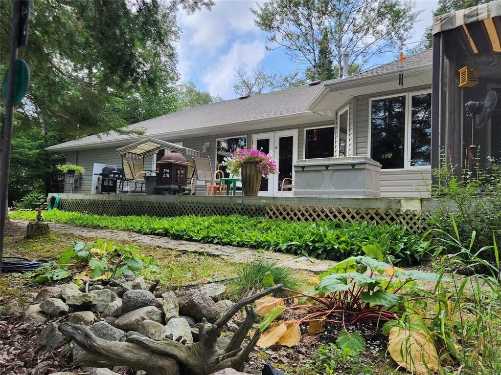 Property Photo:  32 Little Deer Road  MB R0C 2R0 