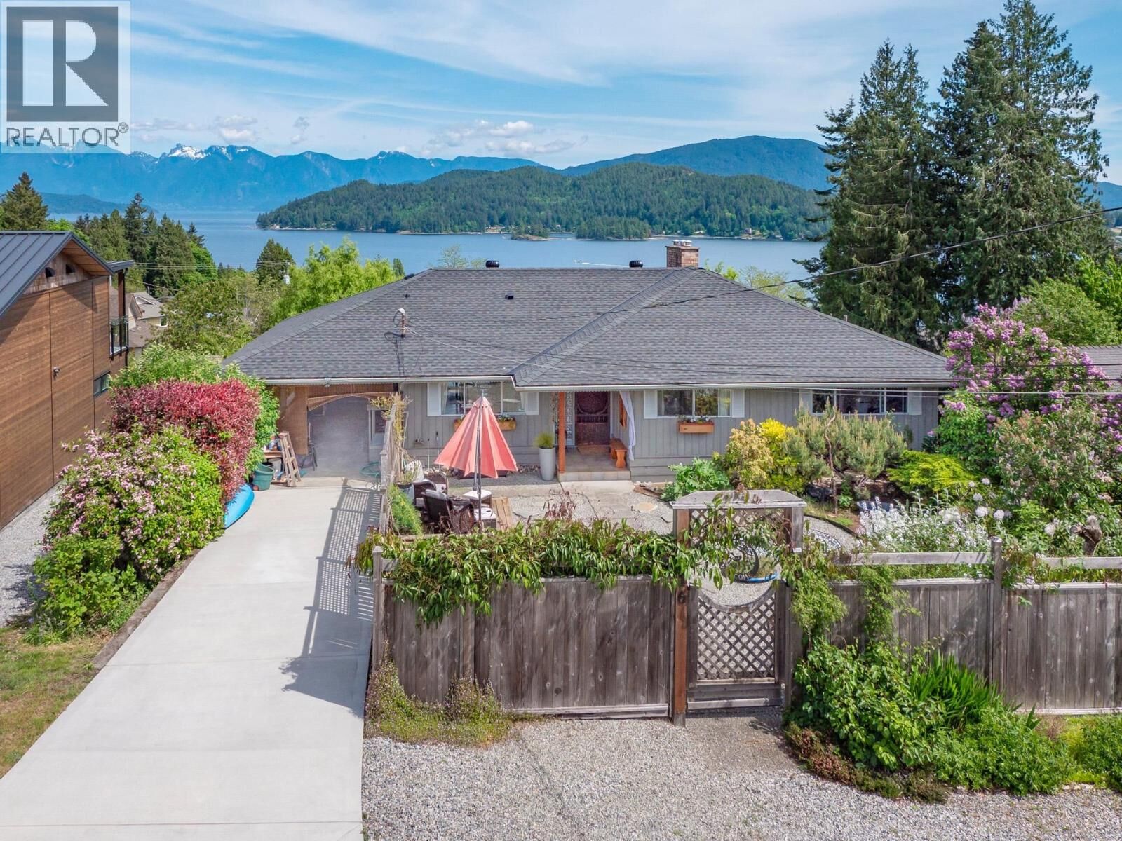Property Photo:  616 North Fletcher Road  BC V0N 1V9 