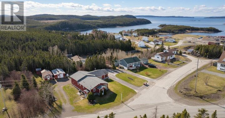 Property Photo:  2 Hillview Street  NL A0G 1S0 