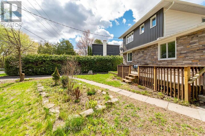 Property Photo:  25 King Street  ON K0A 2Z0 