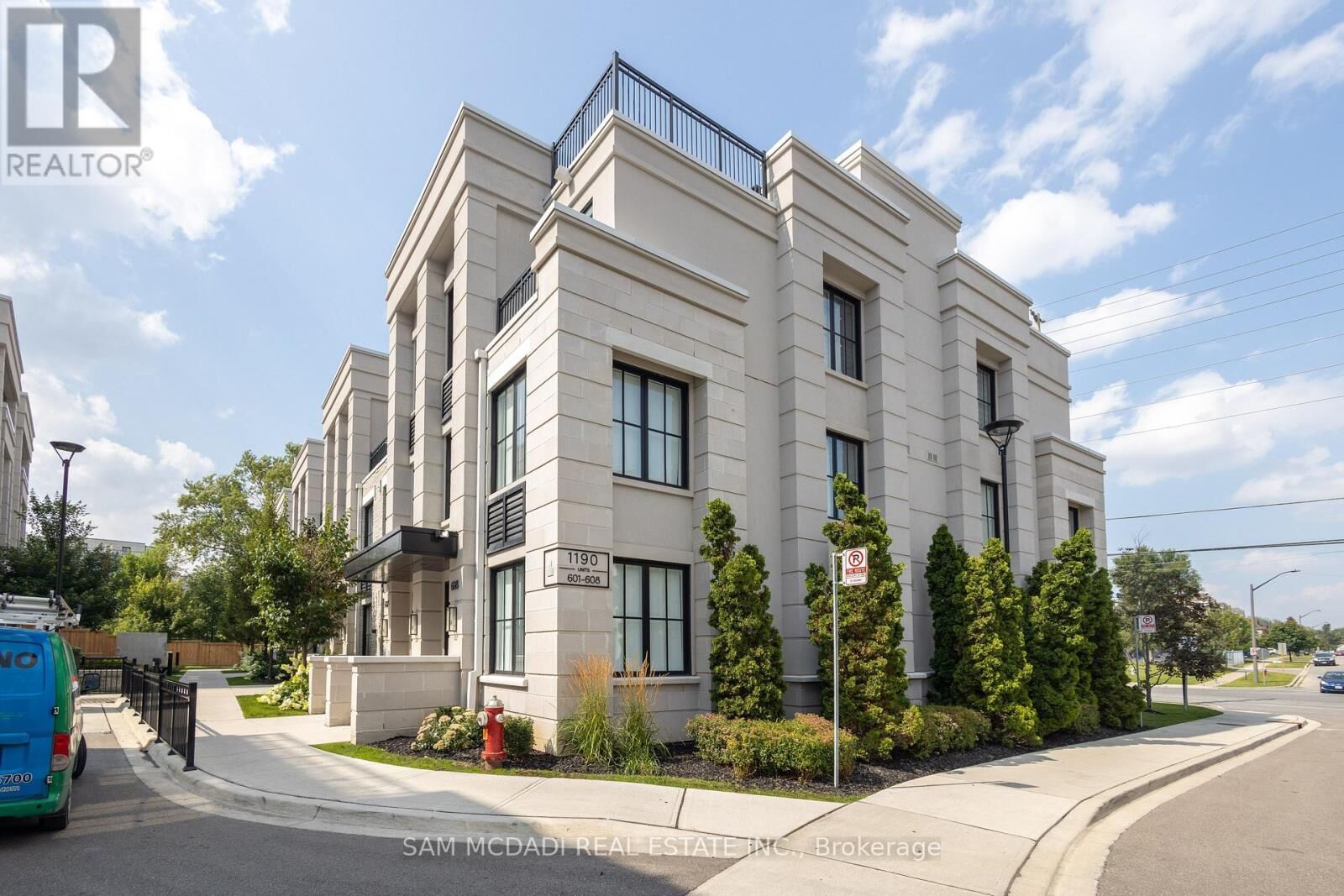 Property Photo:  1190 Cawthra Road 603  ON L5G 4K7 