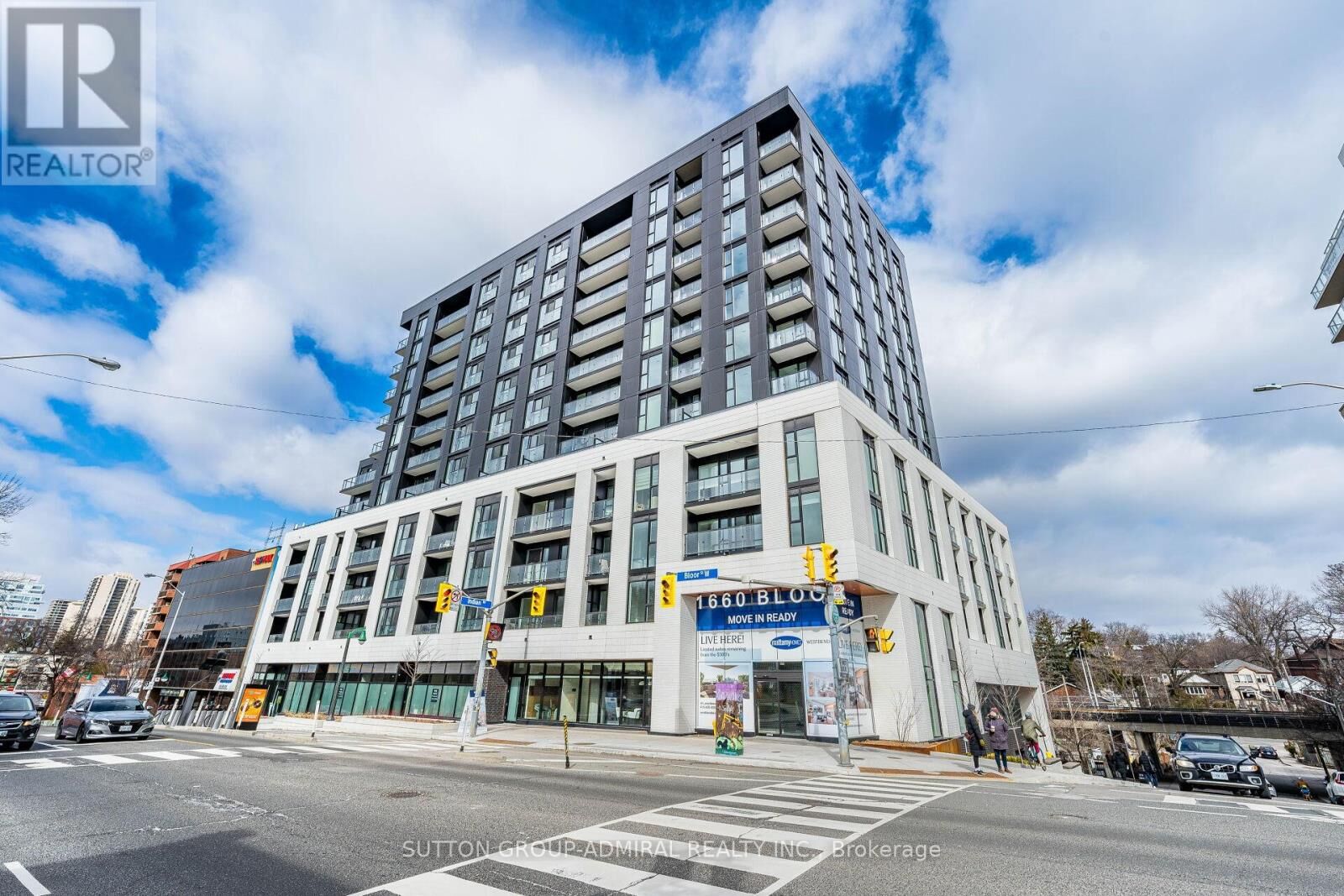 Property Photo:  1660 Bloor Street West 1203  ON M6P 0C6 