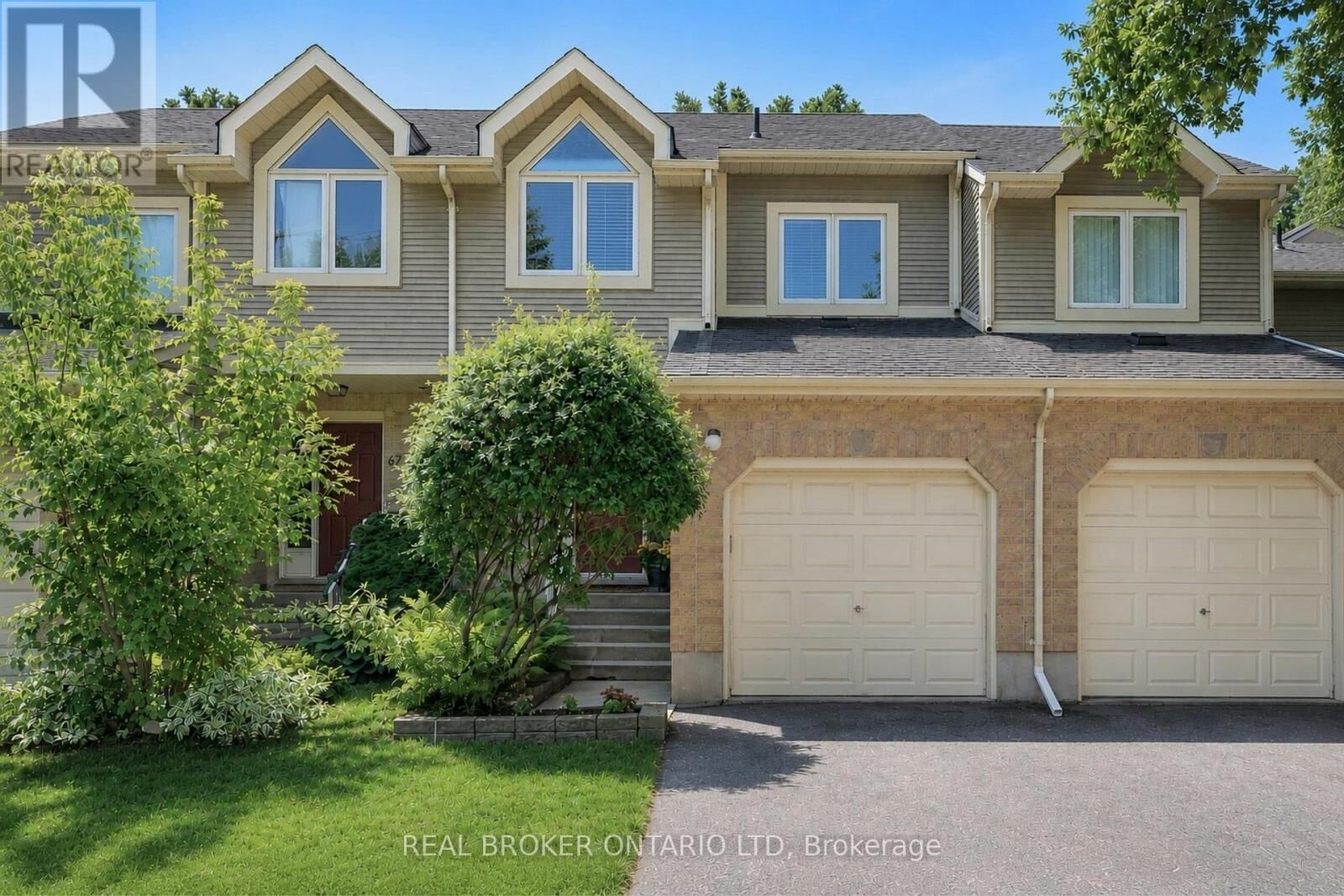 Property Photo:  9 Ailsa Place 66  ON N5Z 4Z6 