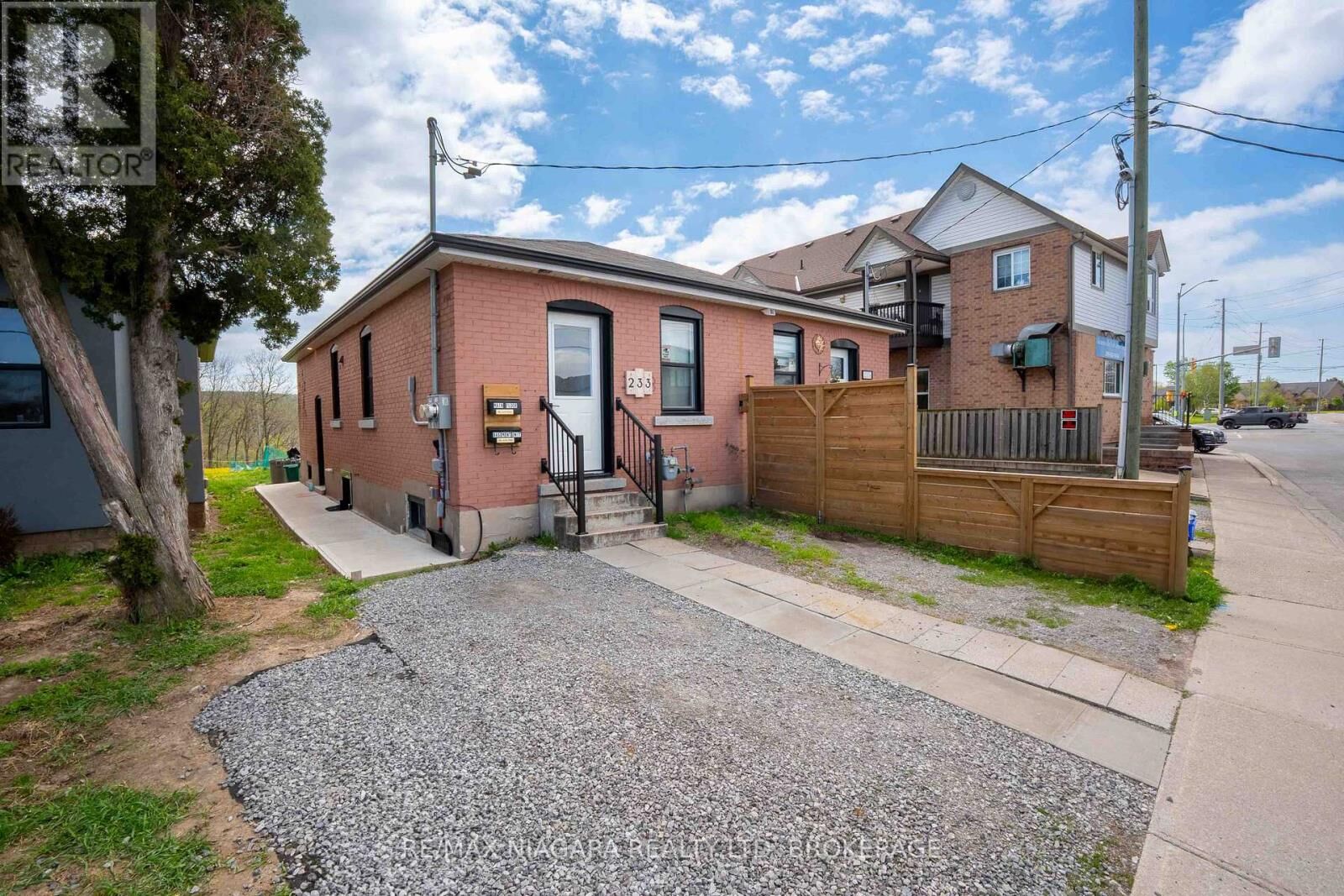Property Photo:  233 Pelham Road  ON L2S 1W8 
