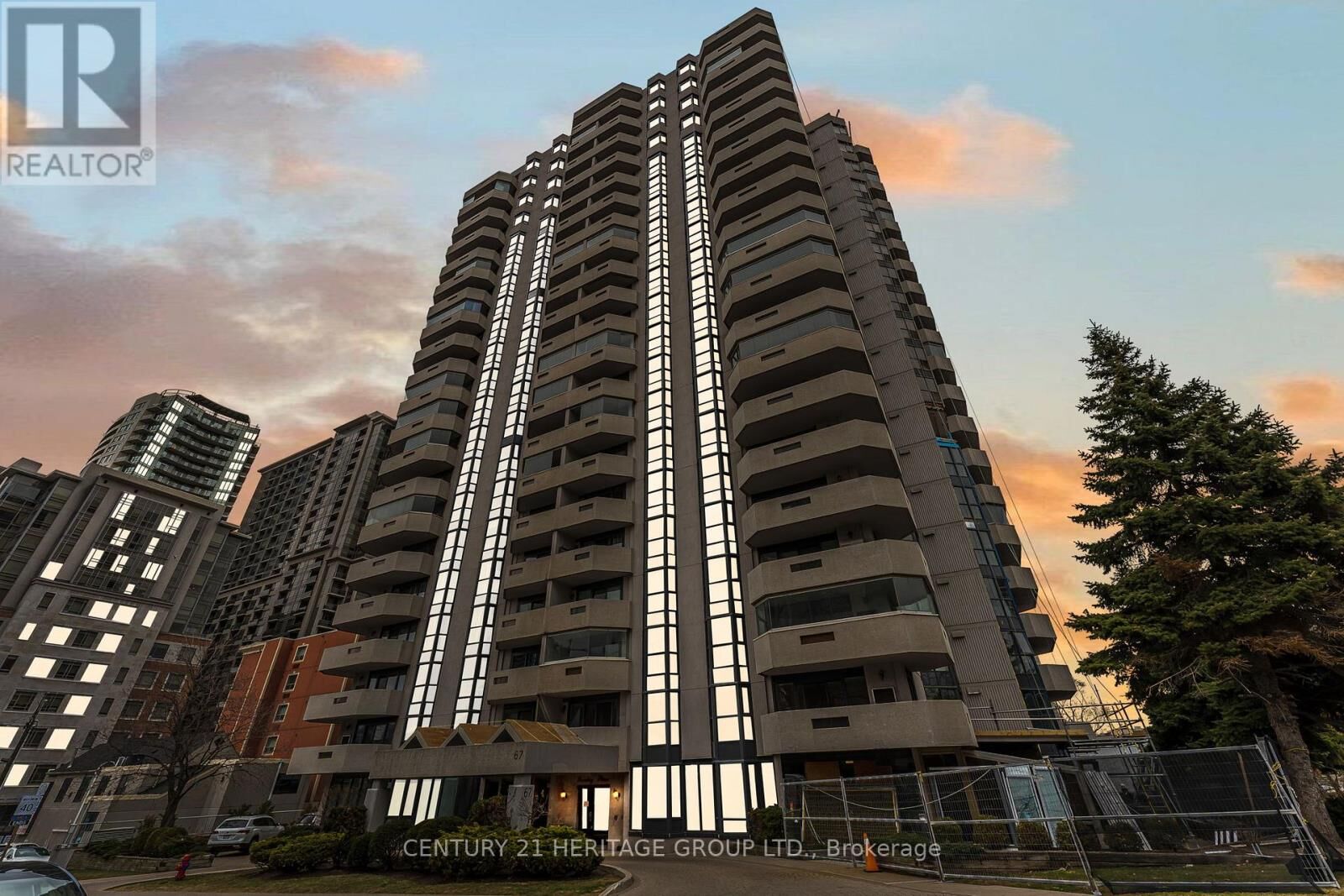 Property Photo:  67 Caroline Street South 102  ON L8P 3K6 