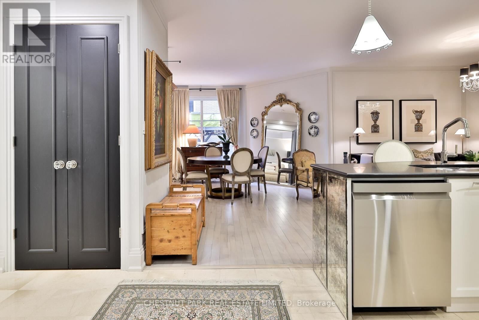 Property Photo:  99 Avenue Road 508  ON M5R 2G5 