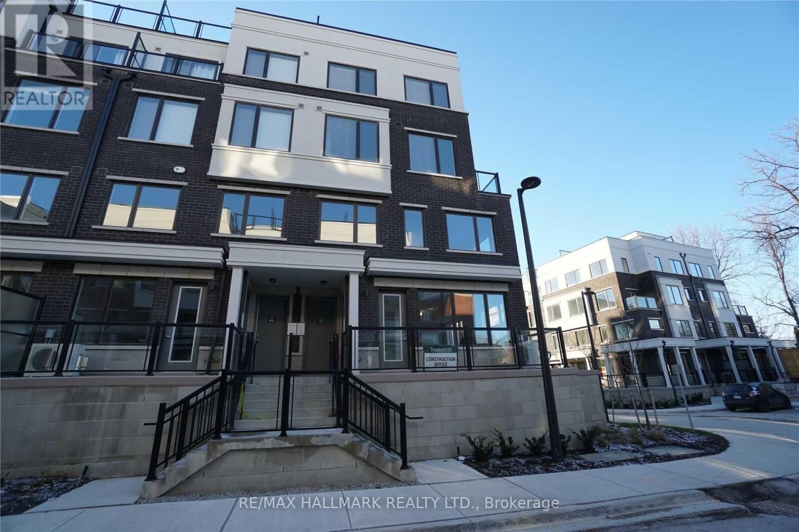 Property Photo:  400 Alex Gardner Circle 78  ON L4G 1N4 