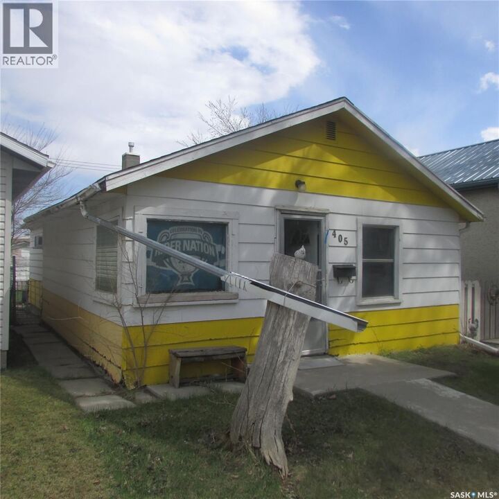 Property Photo:  405 Scarth Street  SK S4R 2C6 