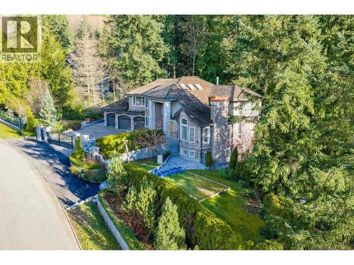 Property Photo:  188 Wyndham Crescent  BC V3H 4X9 
