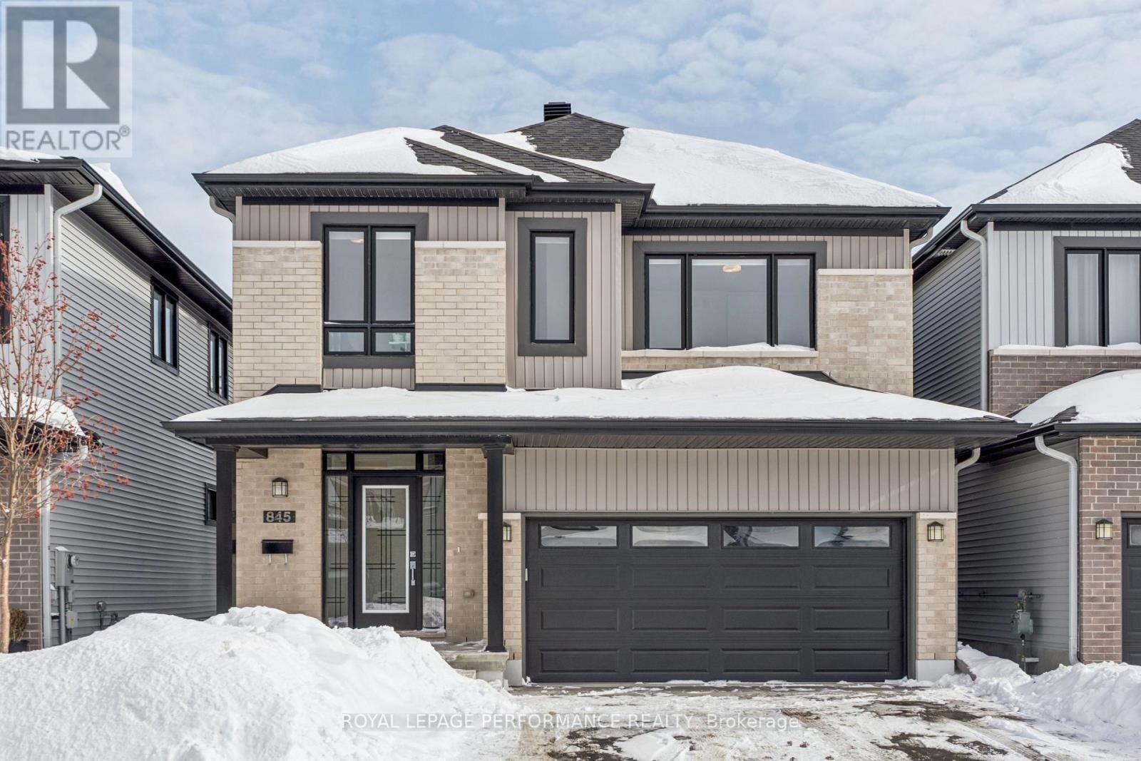 Property Photo:  845 Snap Hook Crescent  ON K2J 6V7 