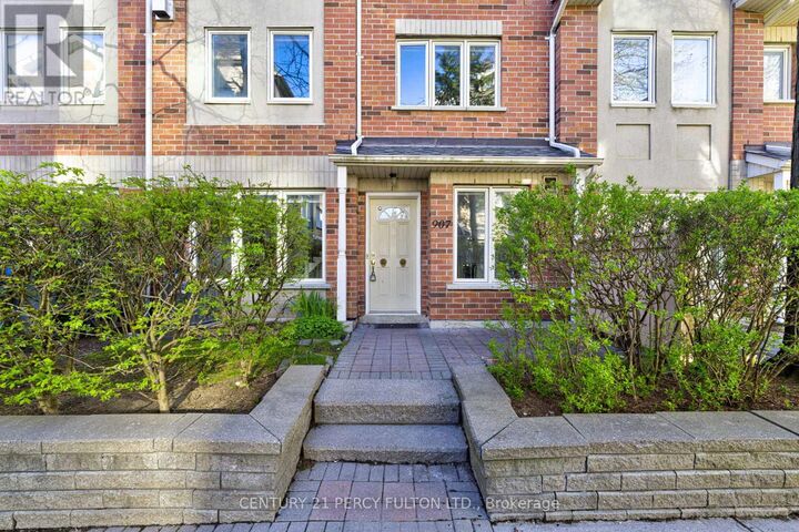 Property Photo:  28 Rosebank Drive 907  ON M1B 5Z1 
