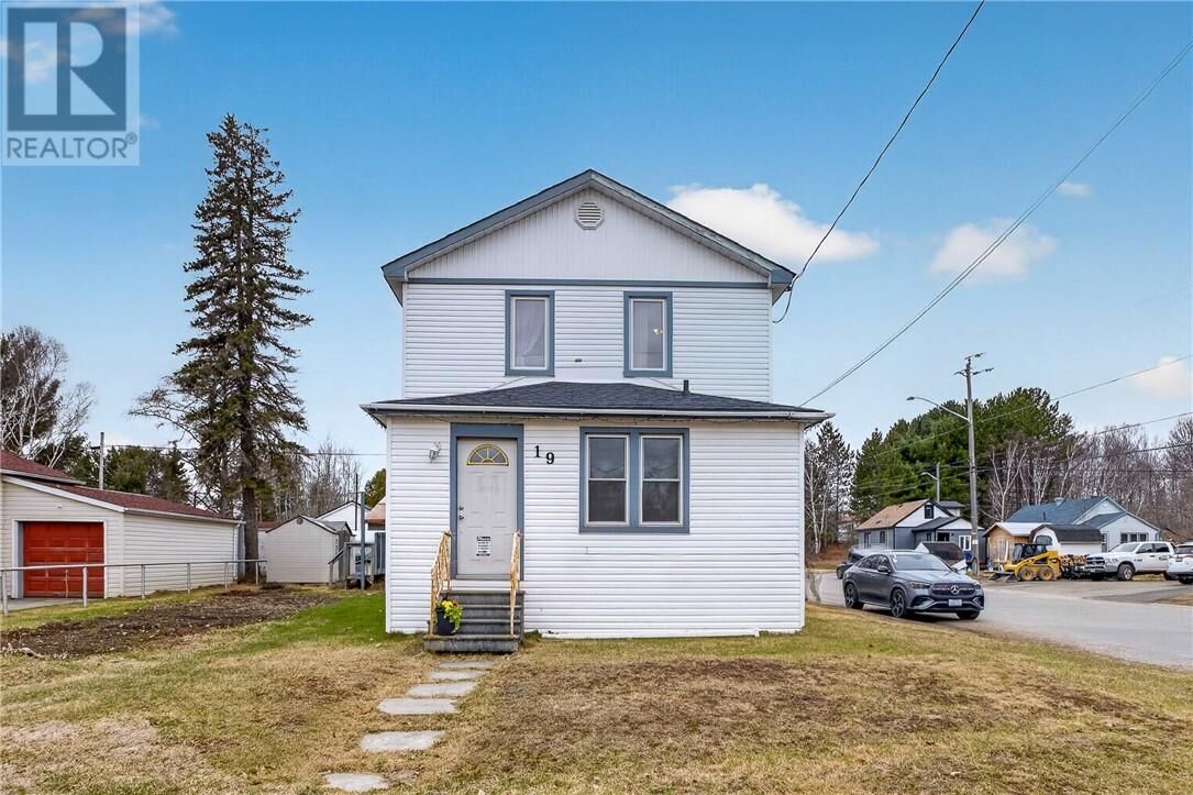 Property Photo:  19 Sellwood Avenue  ON P0M 1H0 