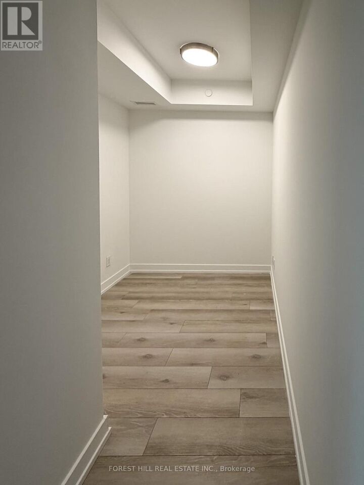 Property Photo:  2000 Bathurst Street 608  ON M5P 0A7 