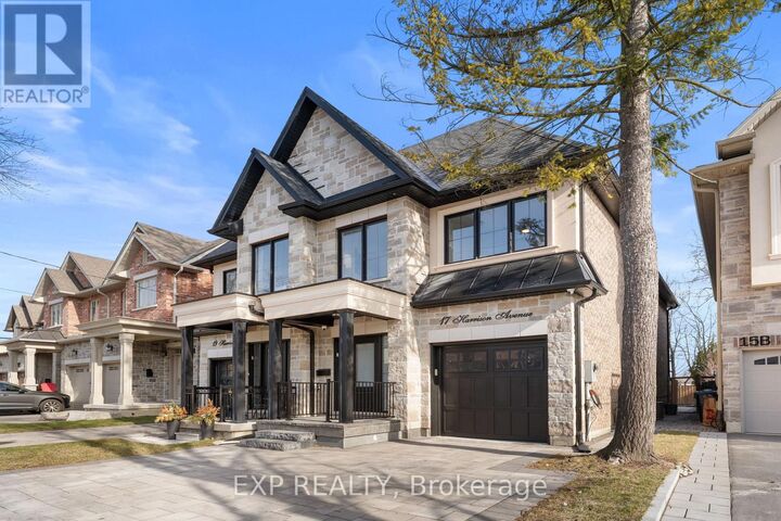 Property Photo:  17 Harrison Avenue  ON L5H 2N8 