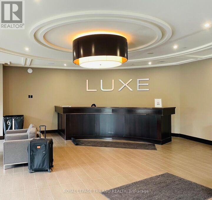 Property Photo:  1235 Richmond Street 1804  ON N6A 0C1 