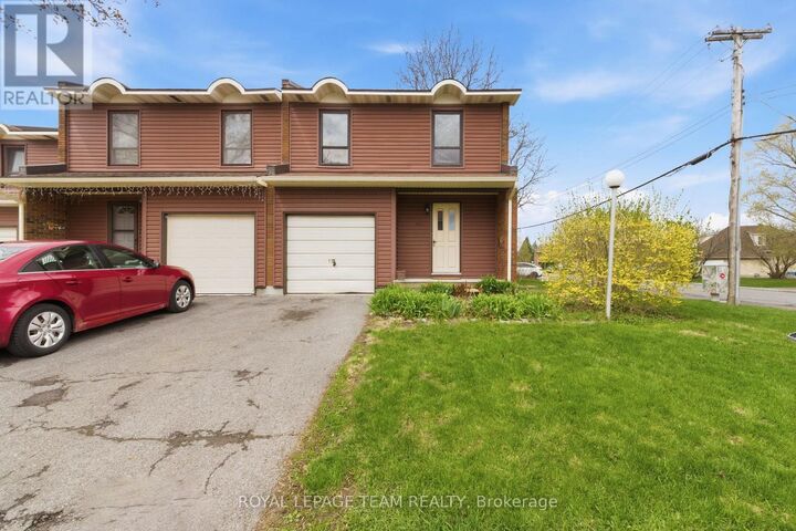 4 Arnold Drive 66 — photo 1