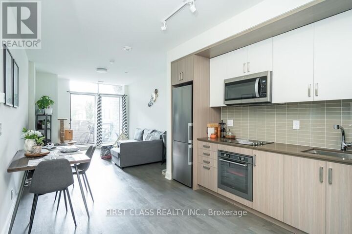 Property Photo:  1575 Lakeshore Road West 159  ON L5J 0B1 