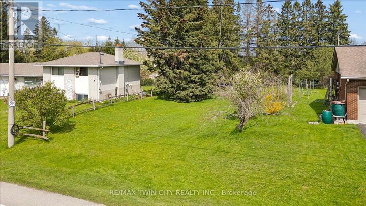 Property Photo:  142 Carson Drive  ON N2B 2Z2 