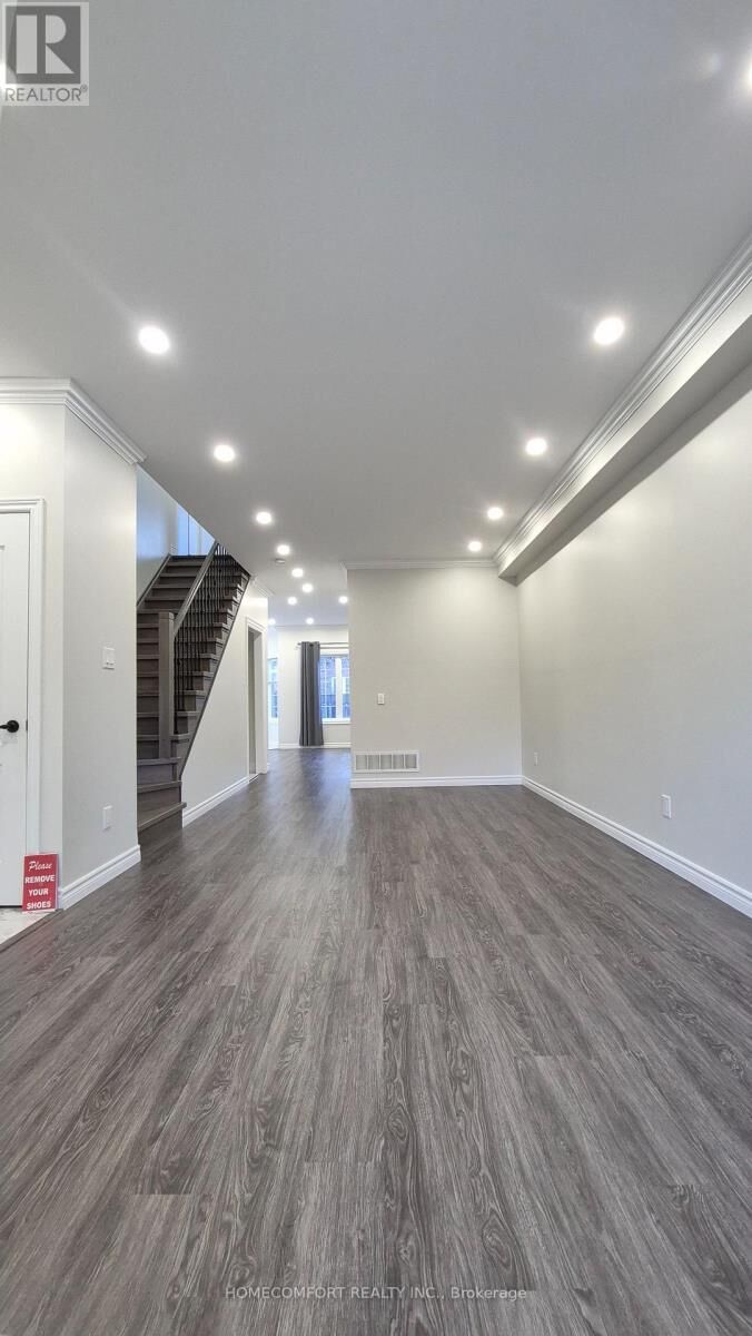 Property Photo:  4 Caymus Street  ON L4B 4G4 
