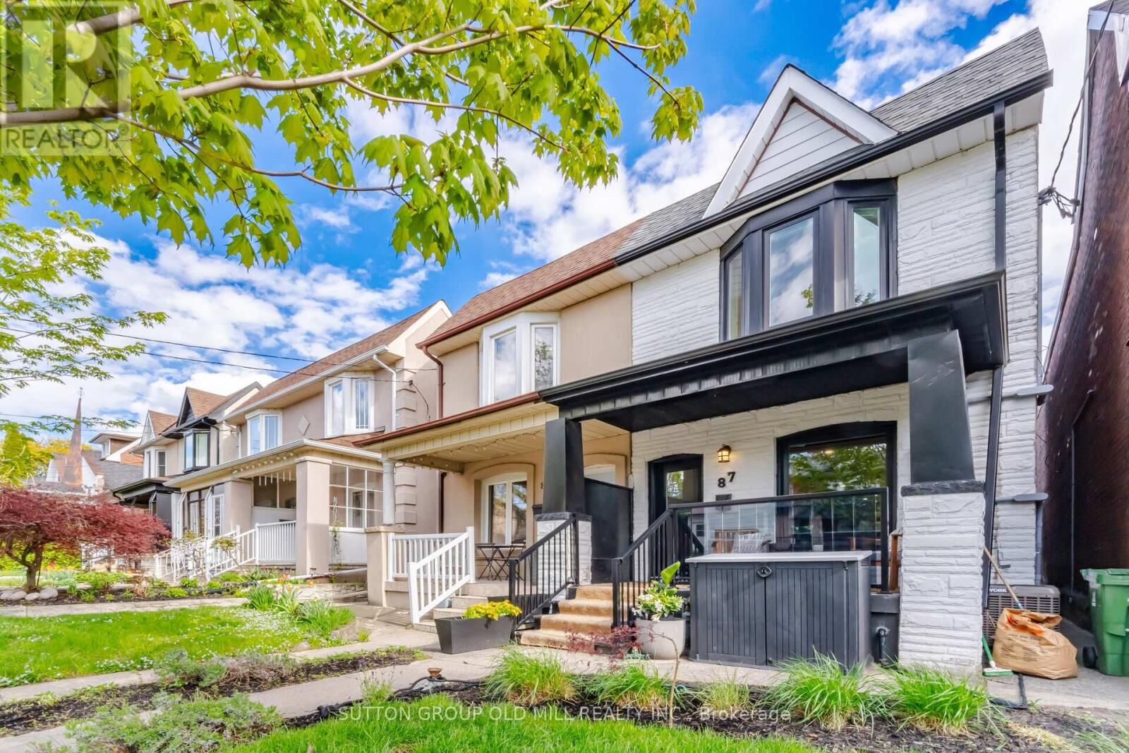 Property Photo:  87 Mackay Avenue  ON M6H 2N7 