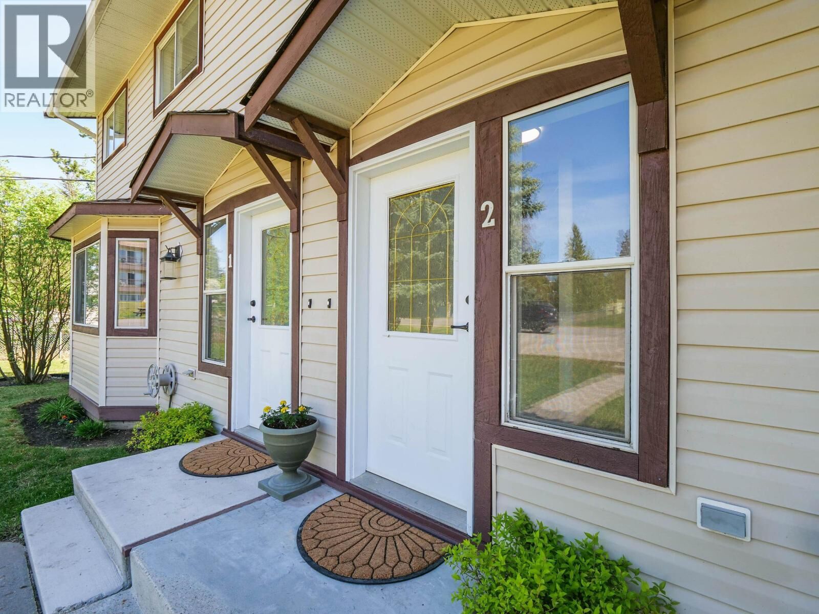 Property Photo:  410 Pinchbeck Street 2  BC V2J 6A3 