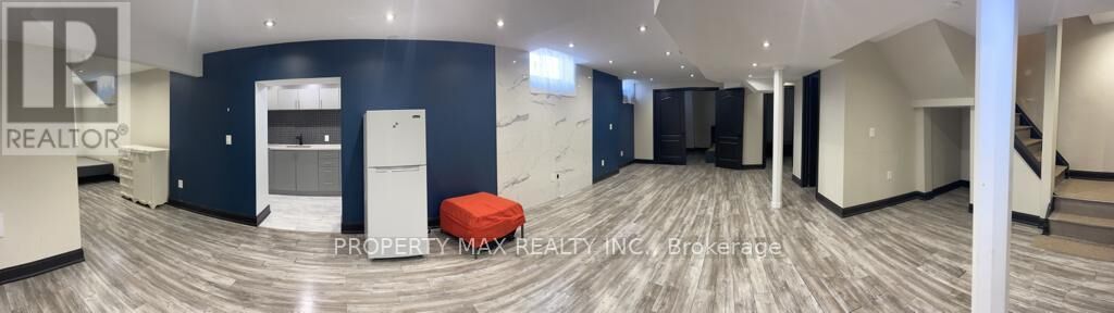 Property Photo:  205 Monte Carlo Drive North Lower  ON L4H 1R3 