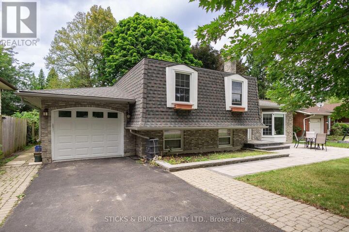 Property Photo:  477 Dorchester Street  ON L0S 1J0 