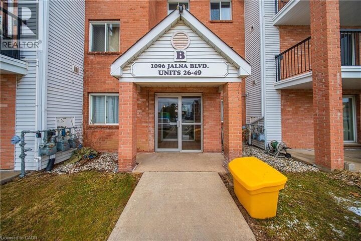 Property Photo:  1096 Jalna Boulevard 28  ON N6E 3B8 