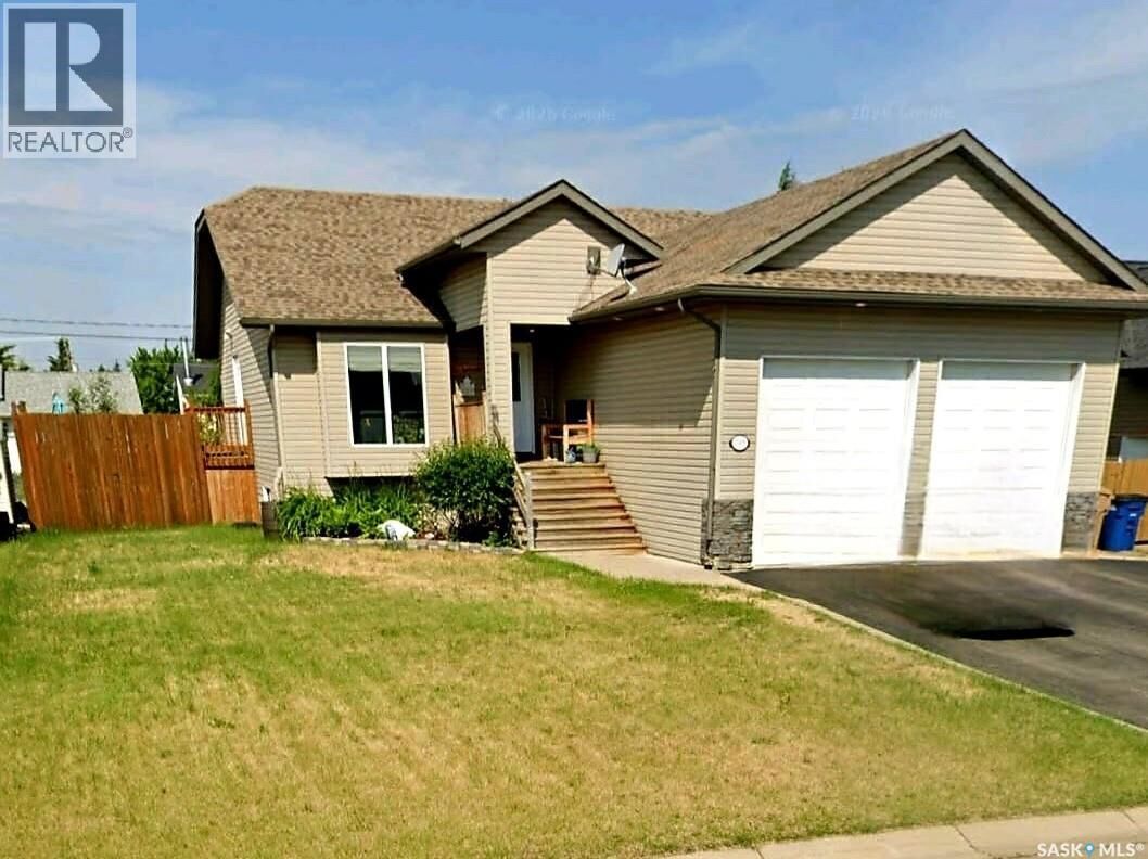 Property Photo:  505 Cardinal Court  SK S0J 2E0 