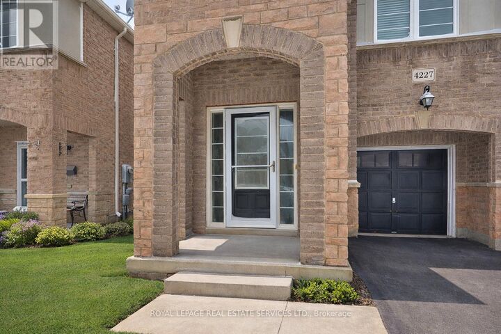 Property Photo:  4227 Cole Crescent  ON L7M 0M7 
