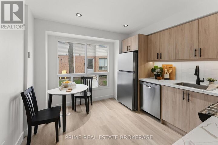 Property Photo:  126 Belmont Drive 48  ON N6J 4W1 