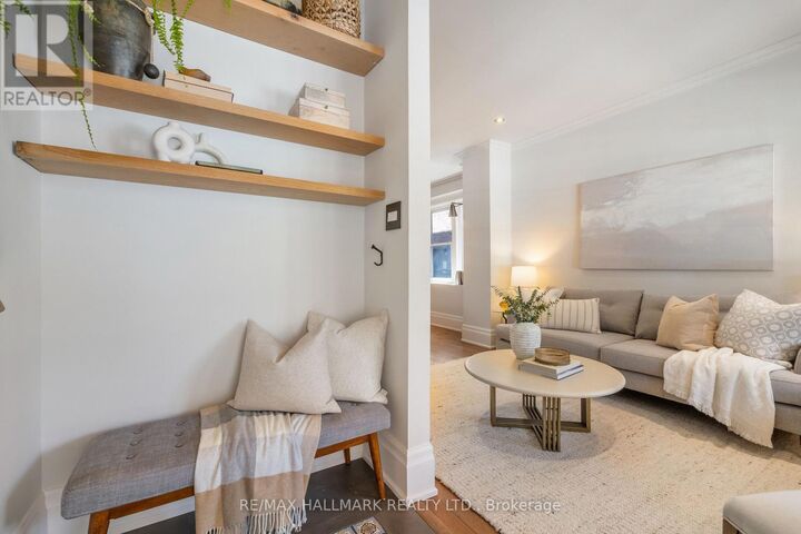 Property Photo:  272 Kenilworth Avenue  ON M4L 3S8 