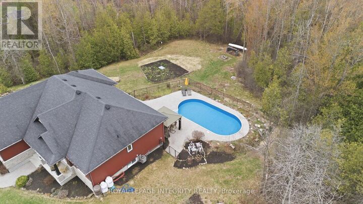 Property Photo:  281 William Hay Drive  ON K7C 0C4 