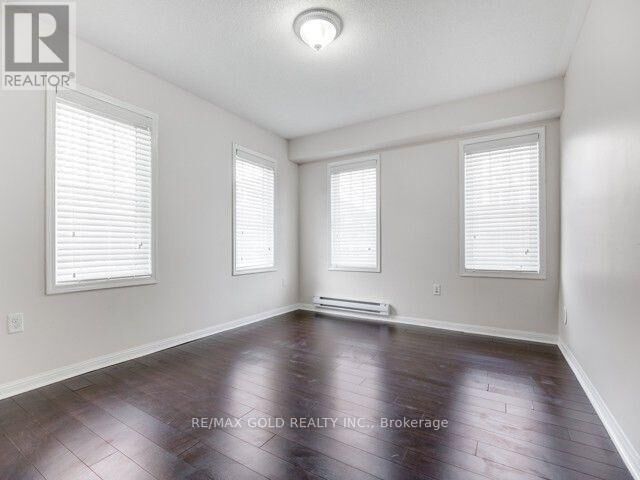 Property Photo:  19 Portsdown Road  ON L7A 0P8 